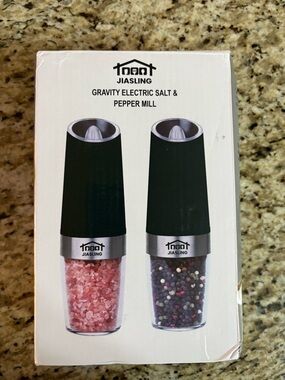 Black Gravity Electric Salt & Pepper Mill Set